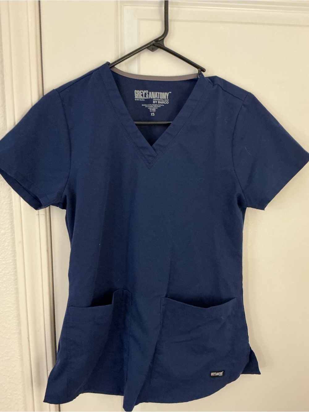 Grey's Anatomy by Barco Women's XS Navy Blue 2 Pocket V Neck Scrub Top Uniform